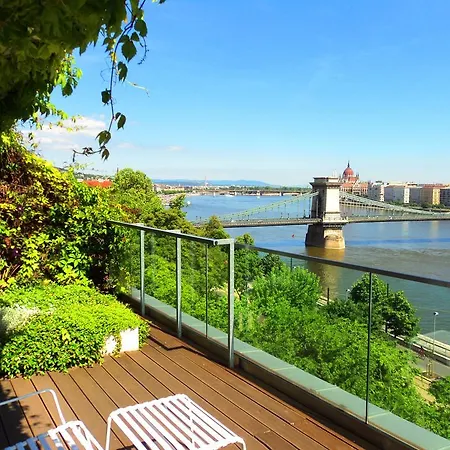 Lanchid 19 Design 4* Budapest