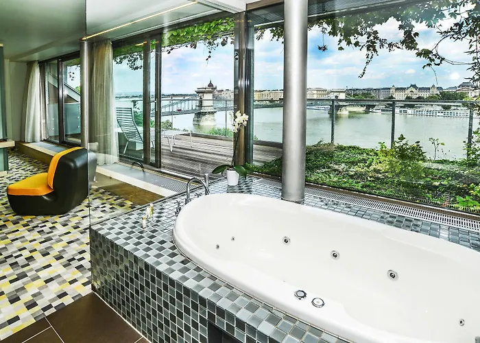 Szálloda Lanchid 19 Design 4*