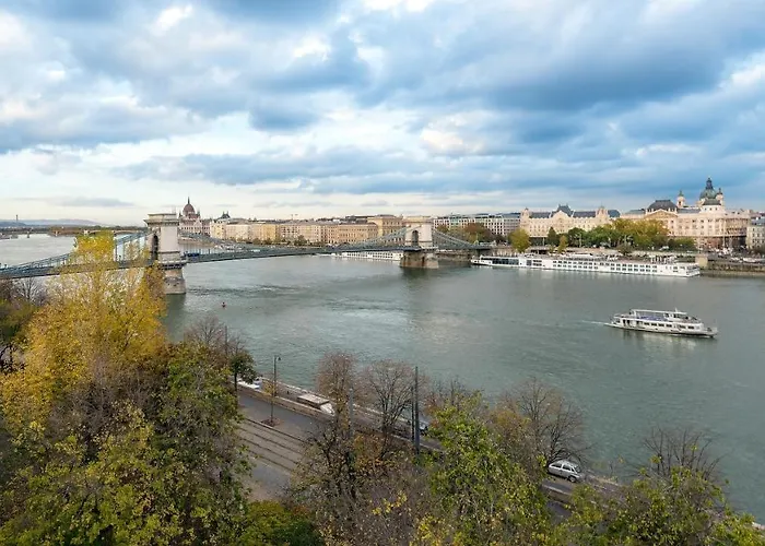 Szálloda Lanchid 19 Design Budapest