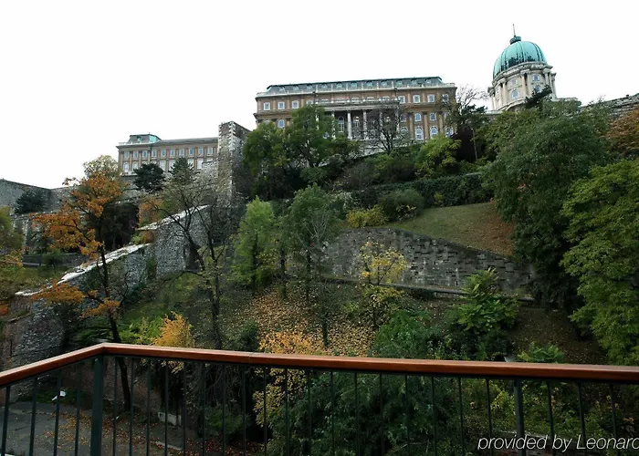 Lanchid 19 Design Hotel