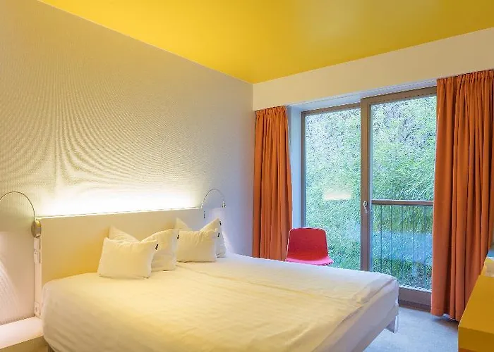 Lanchid 19 Design Hotel 4*