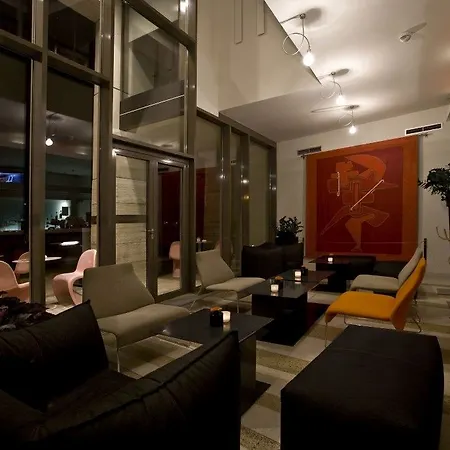 Lanchid 19 Design Hotel 4*