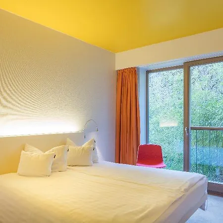 Lanchid 19 Design Hotel 4*